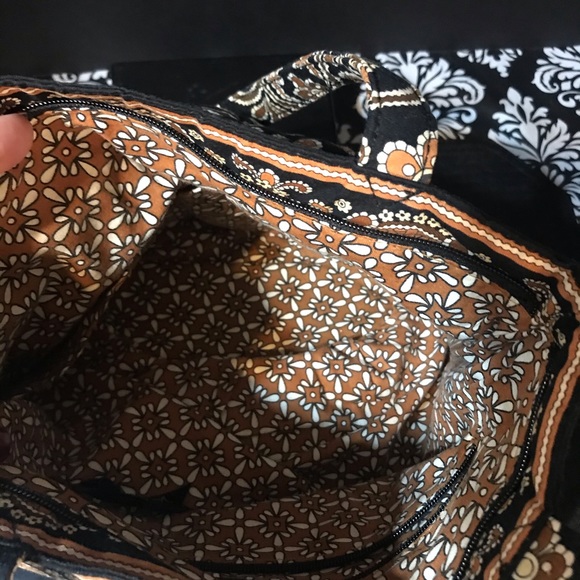 Gently used Vera Bradley purse - Picture 4 of 5